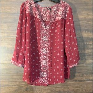 Woman’s 3/4 sleeve blouse large